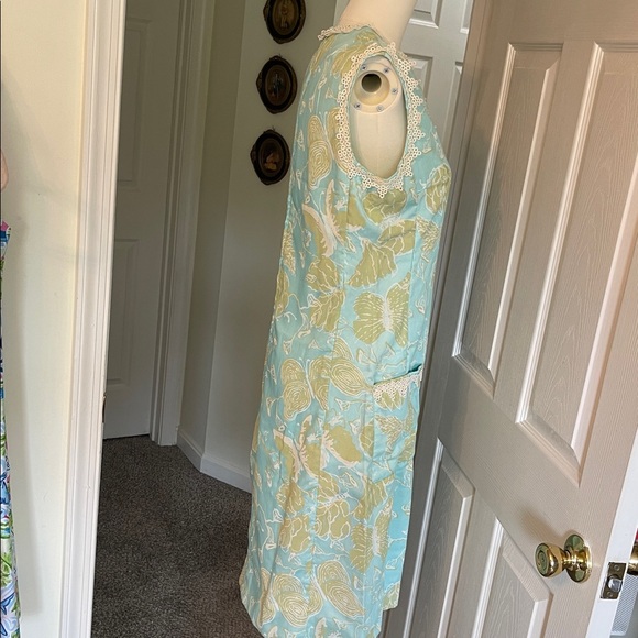 VINTAGE SHIFTS INTERNATIONALE OF MIAMI Sleeveless Floral Dress in Blue and Gold - Picture 4 of 7